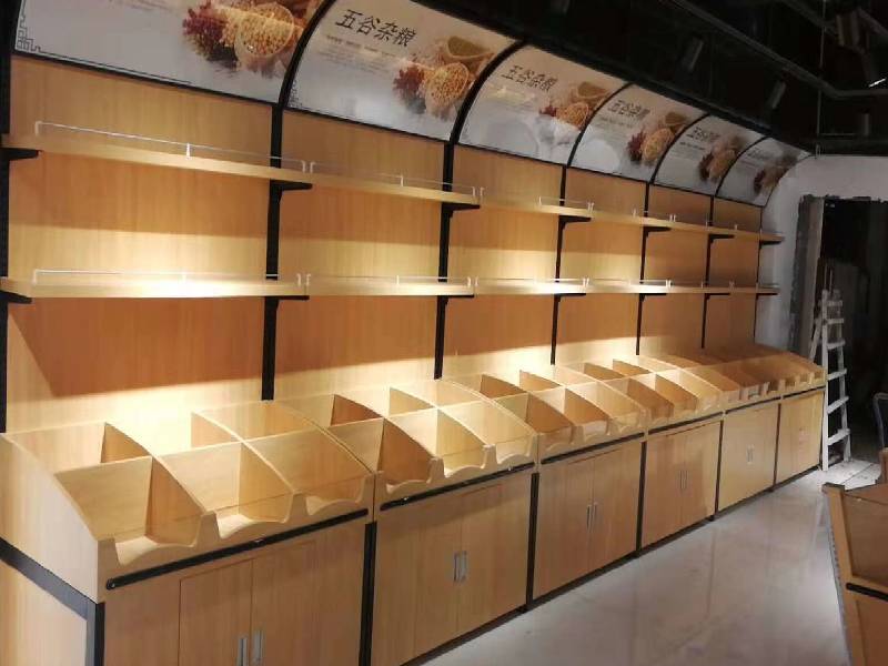 为什么精品超市货架喜欢选用钢木结合的材质